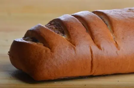 Závin s orechovou plnkou
